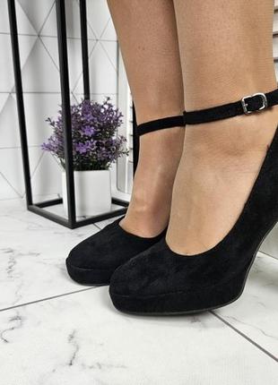 Туфли черные замшевые на широком каблуке с платформой с ремешком застежкой