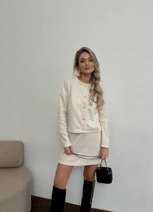 Женский костюм с юбкой ангора