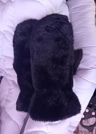 Варежки зимние женские