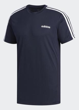 Спортивная футболка adidas