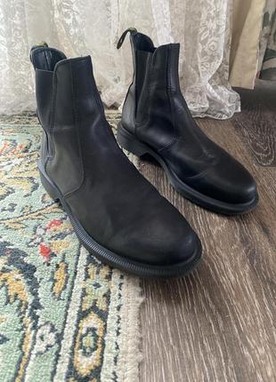 Чоботи челсі