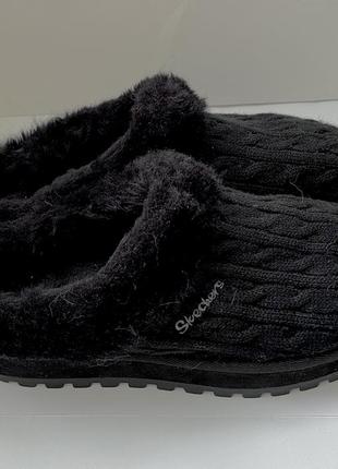 Теплі мюлі, сабо, вуличні капці, шлепкі skechers.