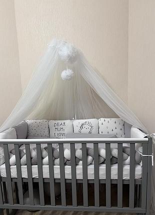 Кроватка,матрас,белье,балдахин