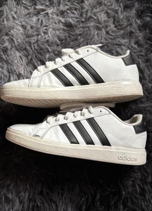 Кросівки adidas розмір 38