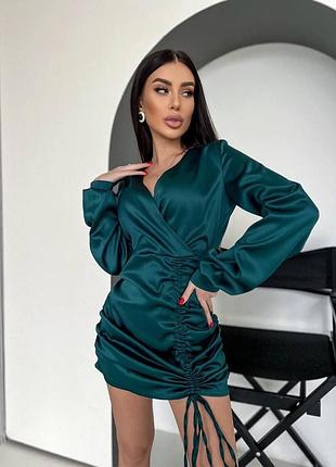 Платье из атласа стильная модель