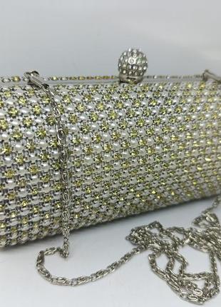Вечерняя сумочка вышитая стразами и бусинами