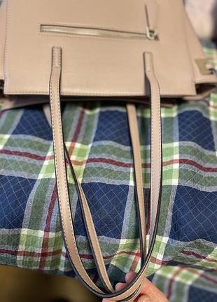 Сумка guess оригинал в идеальном состоянии