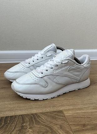 Стильные кроссовки reebok classic learher pearlized sneakers