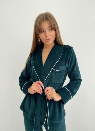 Плюшевый костюм для дома с брюками и жакетом с поясом2 фото