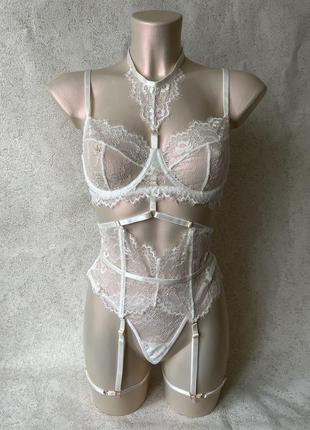 Комплет білизни з портупеєю і поясом для панчіх