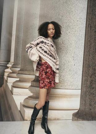 Вельветовая юбка с карманами