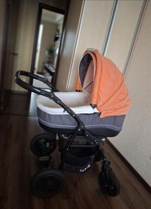 Продам коляску для млоденца срочно