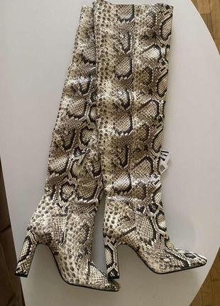 Кожаные ботфорты от zara