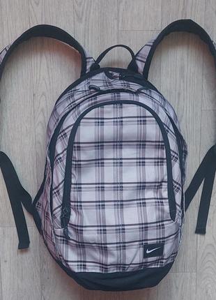 Рюкзак  городской nike 26l