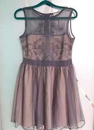Красивая с вышивкой по сетке платье 10 размера next