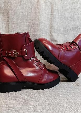 Ботинки,38 размер