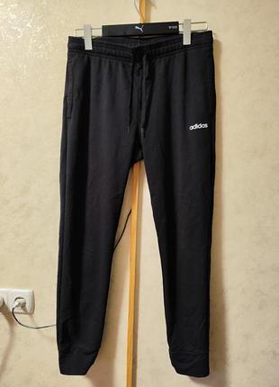 Спортивные штаны adidas m
