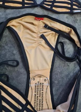 Стильный купальник новый