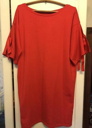 Красивое красное платье