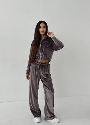 141/23 трендовый велюровый костюм лайт укороченная кофта на замочке с двойным капишоном. штаны на р