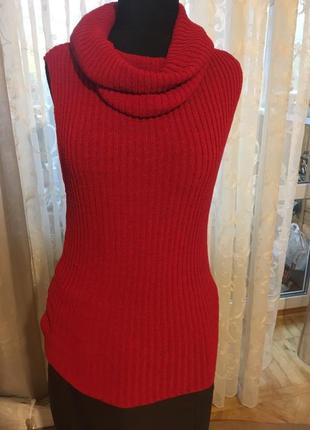 Червона безрукавка