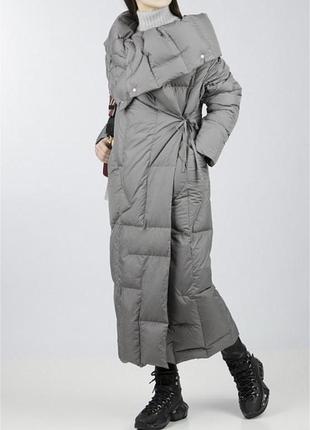 Пальто плащ пуховик одеяло стильное и оригинальное.