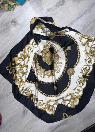 Трендові шовкова  хустки versace
