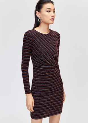 Ошатна сукня в різнокольорову блискучу смужку warehouse святкова блискуча облягаюча чорна плаття