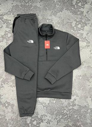 Невероятный теплый костюм tnf