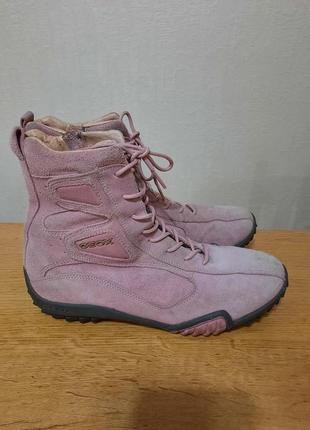 Женские ботинки