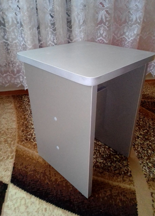 Продам кухонні табуретки