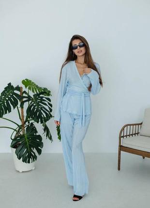 Костюм плиссе в нежном светлом голубом цвете
