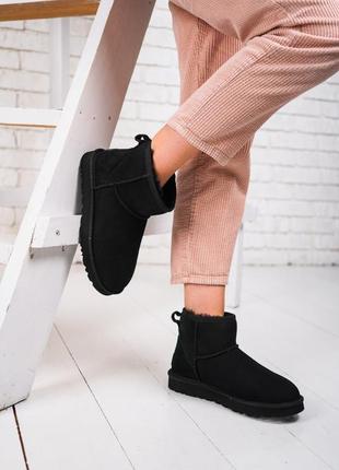 Жіночі чорні уггі ugg classic mini black suede leather