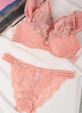 Комплект женского нижнего белья чашка в