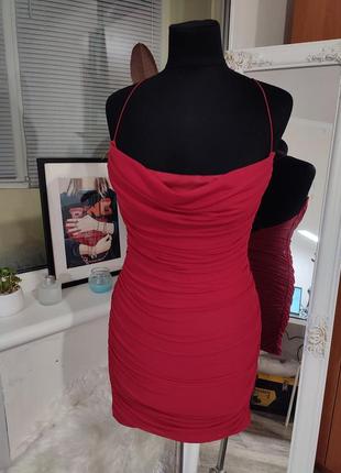 Манящее платье с открытой спинкой lipsy london