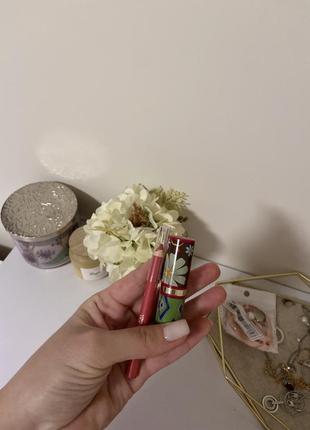 Помада карандаш estee lauder