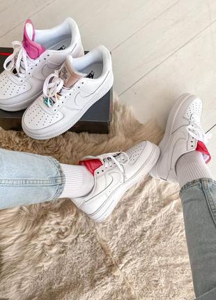 Жіночі кросівки nike air force 1 lx white lace red9 фото