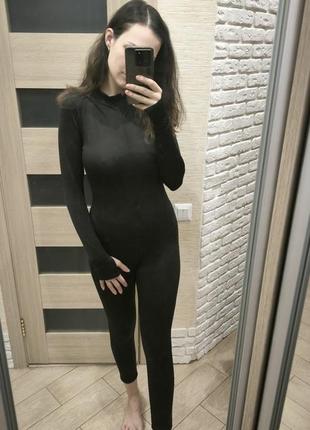 Черный комбинезон
