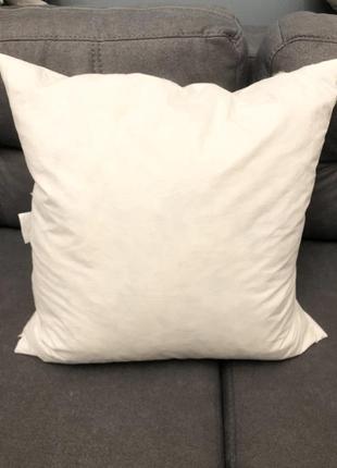 Подушка из перьев для сна или декоративных целей