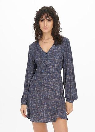 Плаття сукня фірмова з рукавом