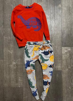 Спортивний костюм на 4-5 років