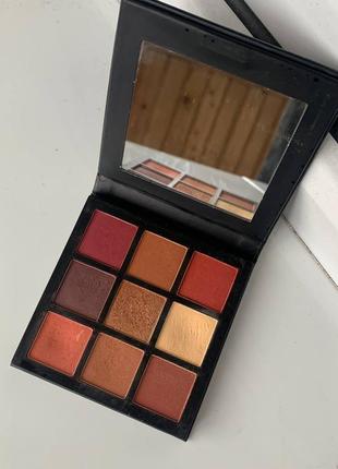 Huda beauty coral obsessions palette - палетка тіней, 10 г