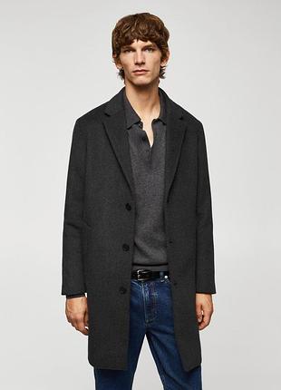 Чоловіче пальто mango