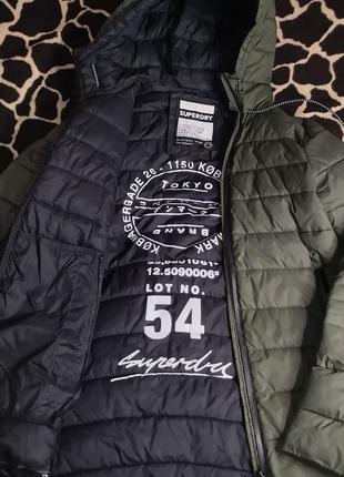 Стильная спортивная куртка женская superdry