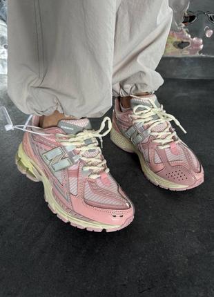Кросівки New balance 1906r pink