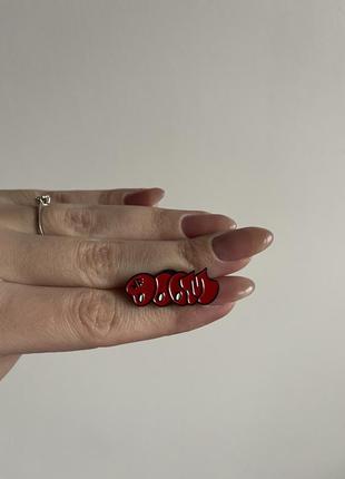 Пин значок металлический брошь doom