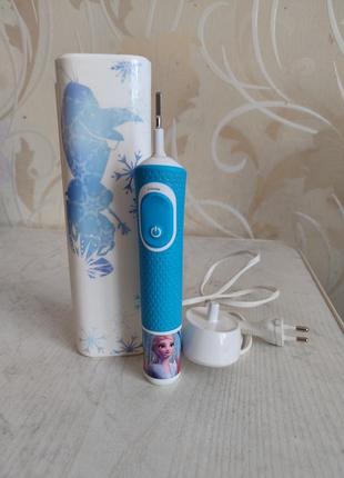 Электронная зубная щетка