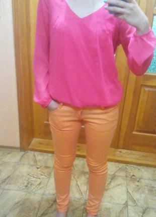 Летние оранжевые джинсы