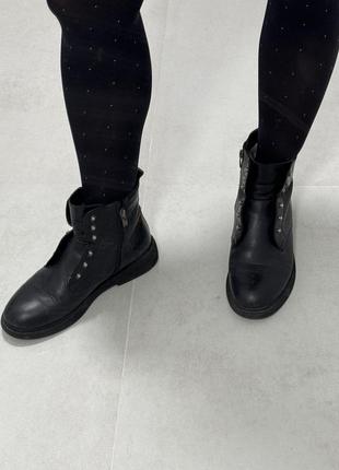 Ботинки жіночі