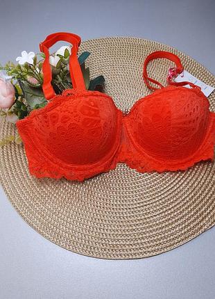 Кружевной бюстгальтер бюст